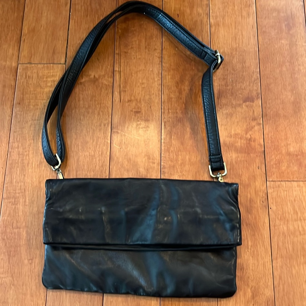 Sseko Black leather fold over bag